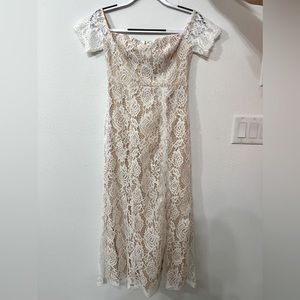 Long Lace White Dress NWT (MAKE AN OFFER)